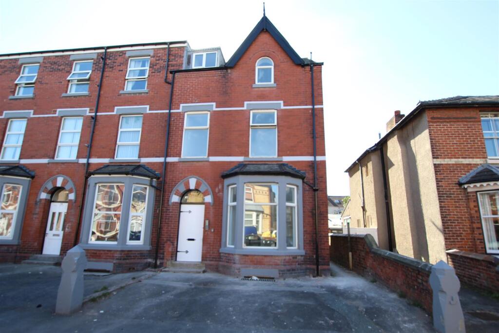 Main image of property: Flat 1, 52 St. Andrews Road South, Lytham St. Annes