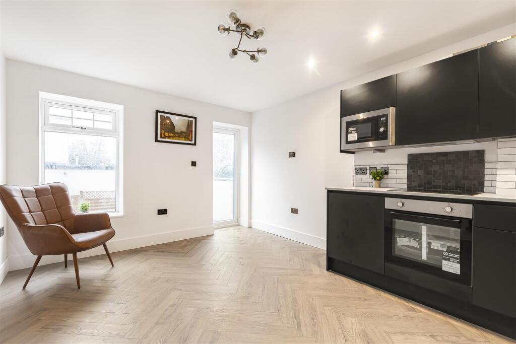 Main image of property: Upper Richmond Road West, East Sheen, SW14