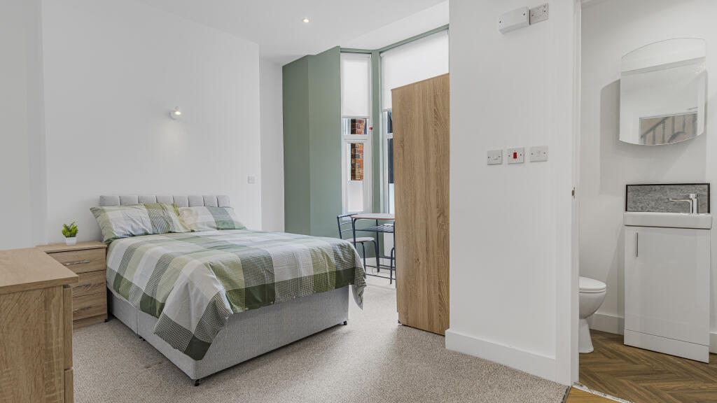 Main image of property: Park Road Moseley B13 8AB