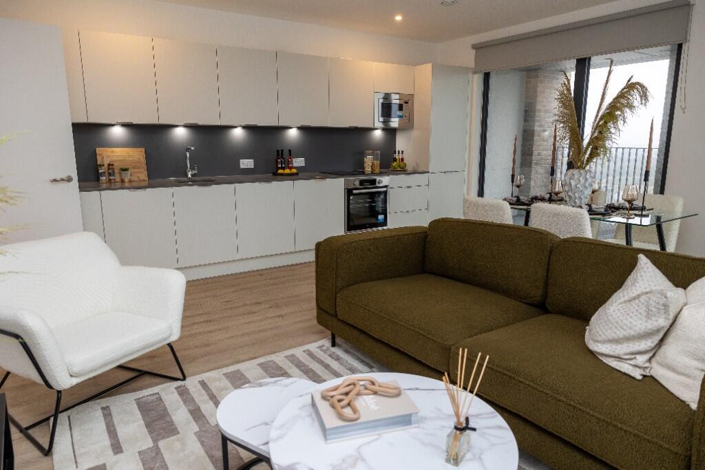 Main image of property: 52, 200 Plaistow Road, London, E13
