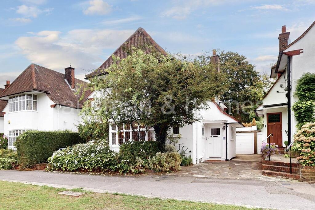 Main image of property: Temple Fortune Lane, NW11