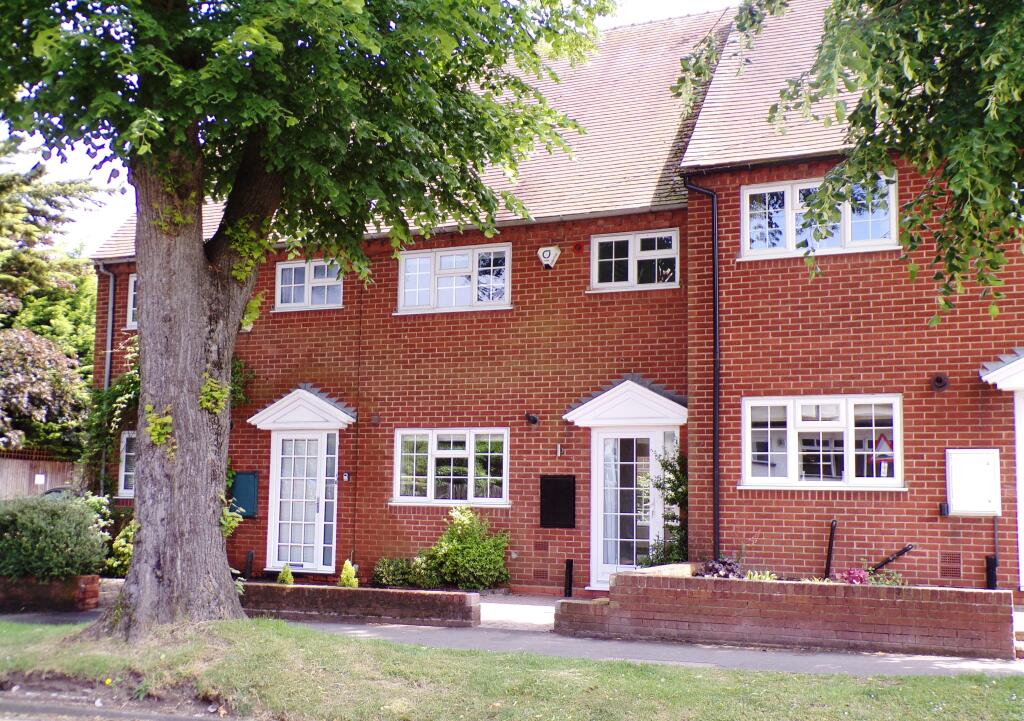 Main image of property: Hampton Road, Knowle, B93 0NT