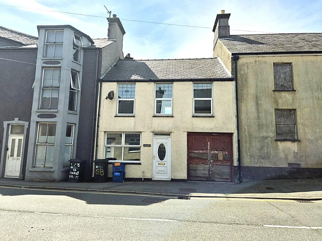 Main image of property: George Bach, Llanerchymedd, Anglesey, LL71