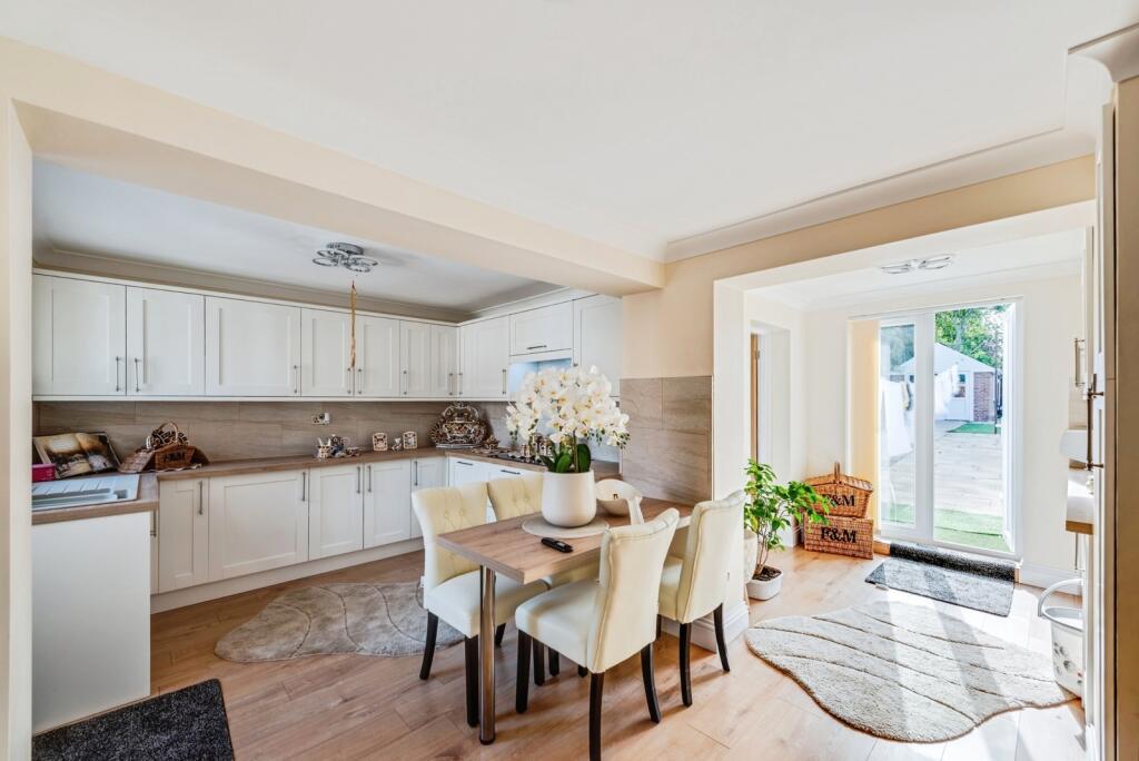 Main image of property: Cleeve Lawn, Swindon, Wiltshire, SN3