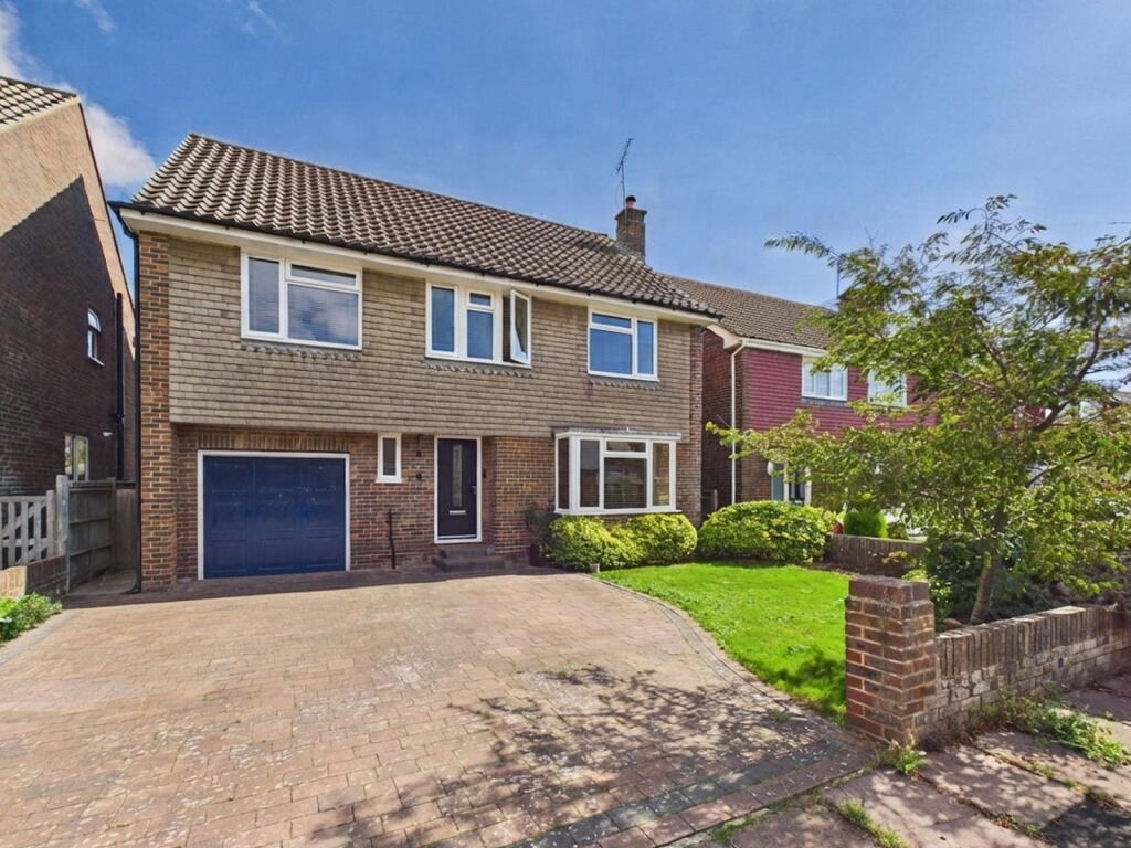 Main image of property: Falmer Close, Goring-by-Sea, Worthing, BN12 4TB