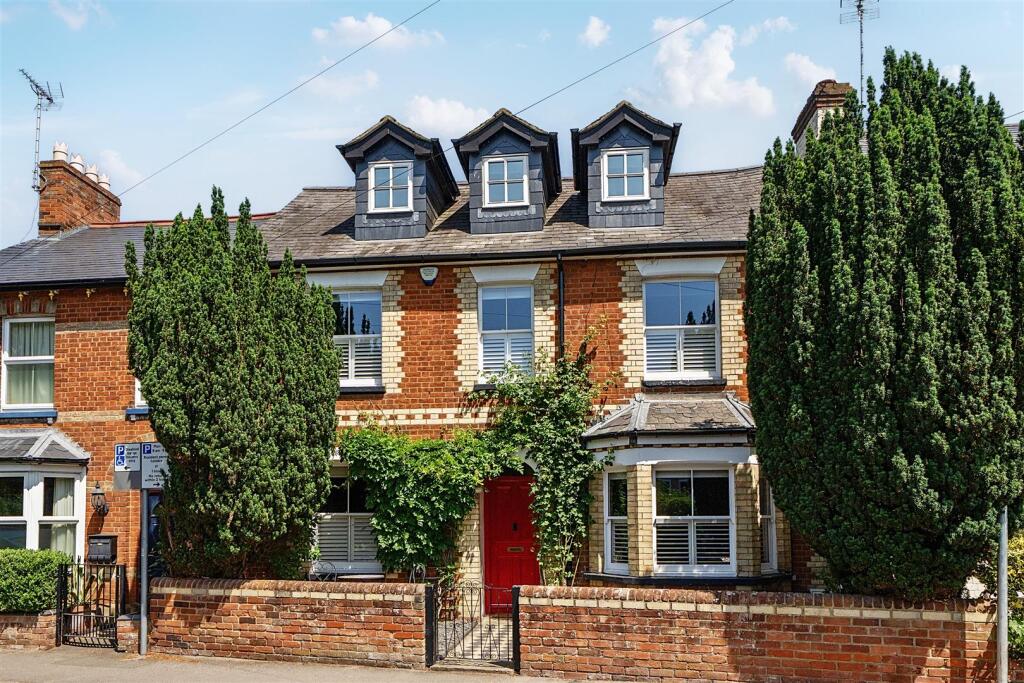 Main image of property: Station Road, Twyford, Reading, Berkshire, RG10