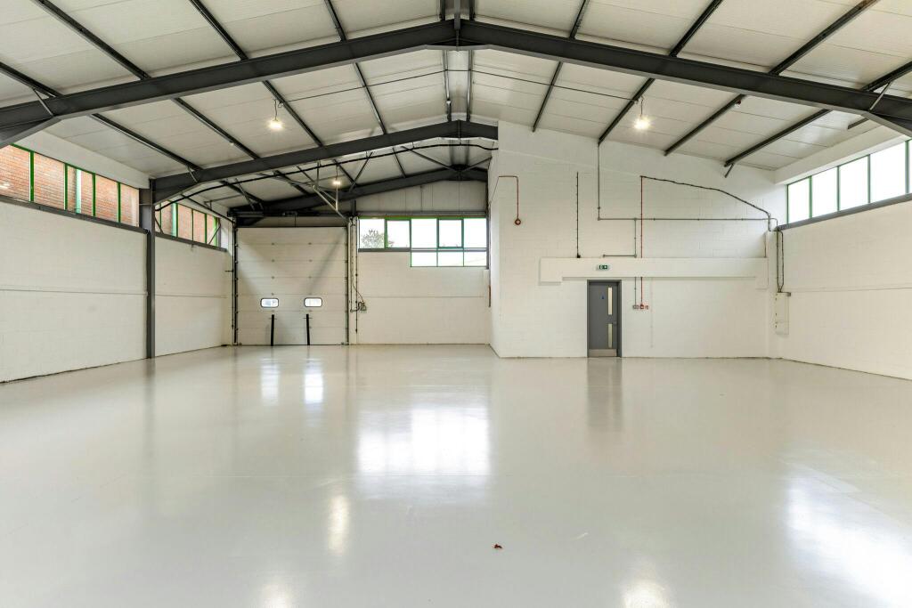 115557_Unit-20-Shepperton (13)_low.jpg