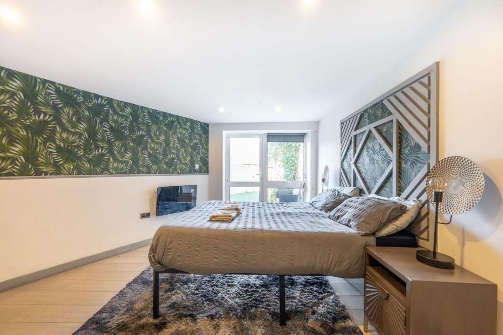 Main image of property: Wells House Road, Acton, London, NW10
