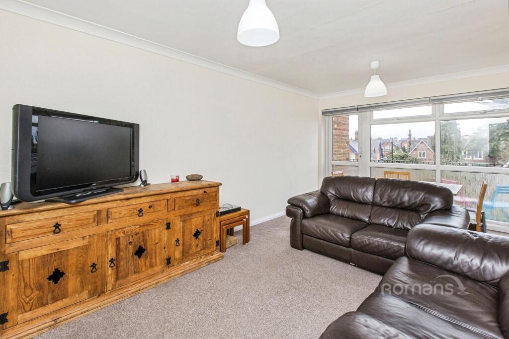 Main image of property: Croxley Rise, Maidenhead, SL6