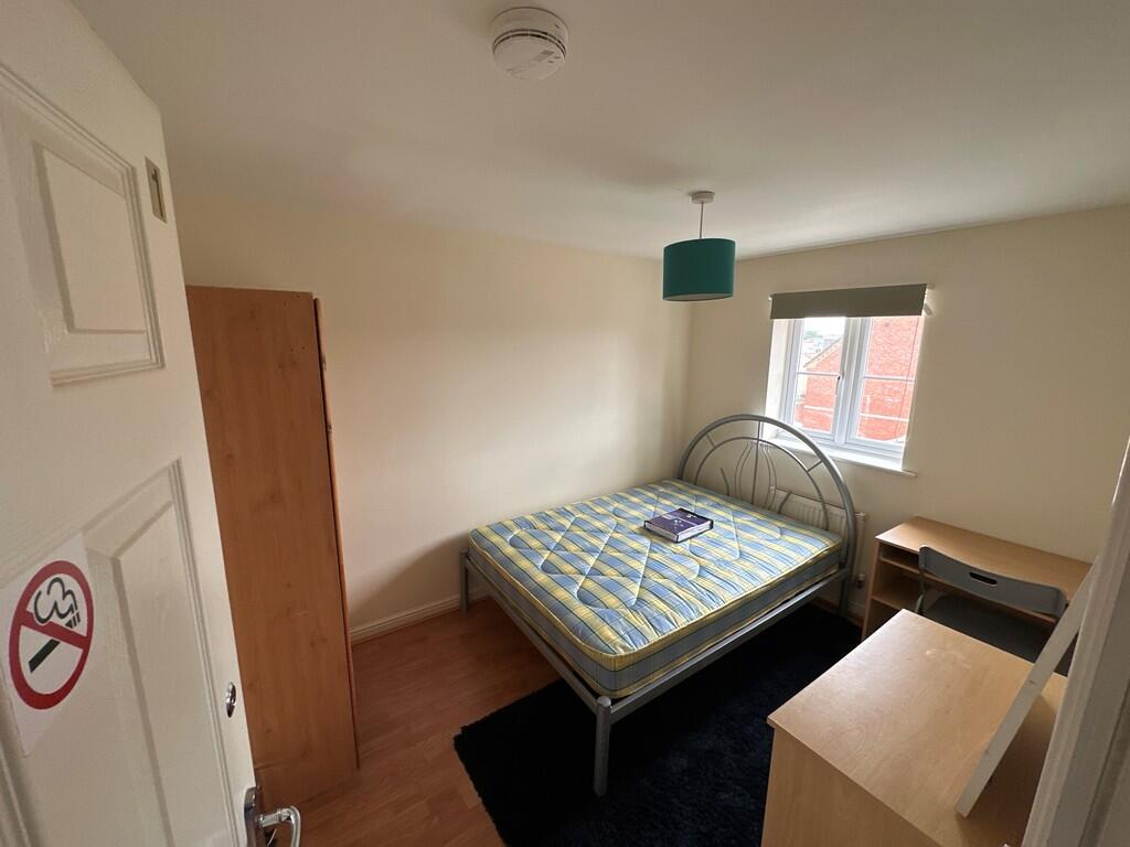 Main image of property: Potterswood, Kingswood, Bristol