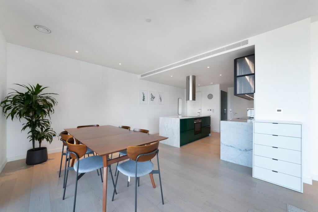 Main image of property: Bagshaw Building, Wardian, E14