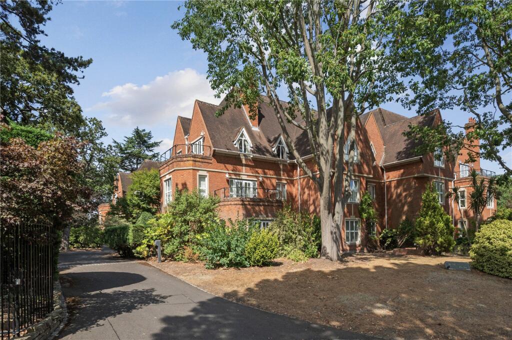 Main image of property: The Watergardens, Warren Road, Kingston Upon Thames, KT2