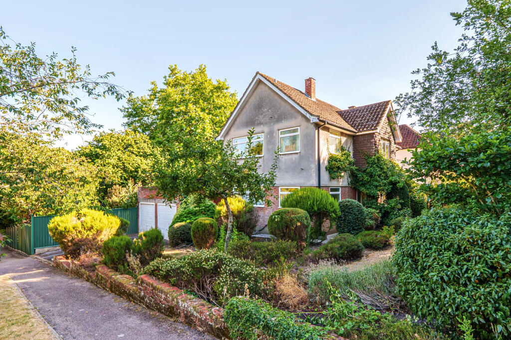 Main image of property: Northcliffe Drive, Totteridge, N20