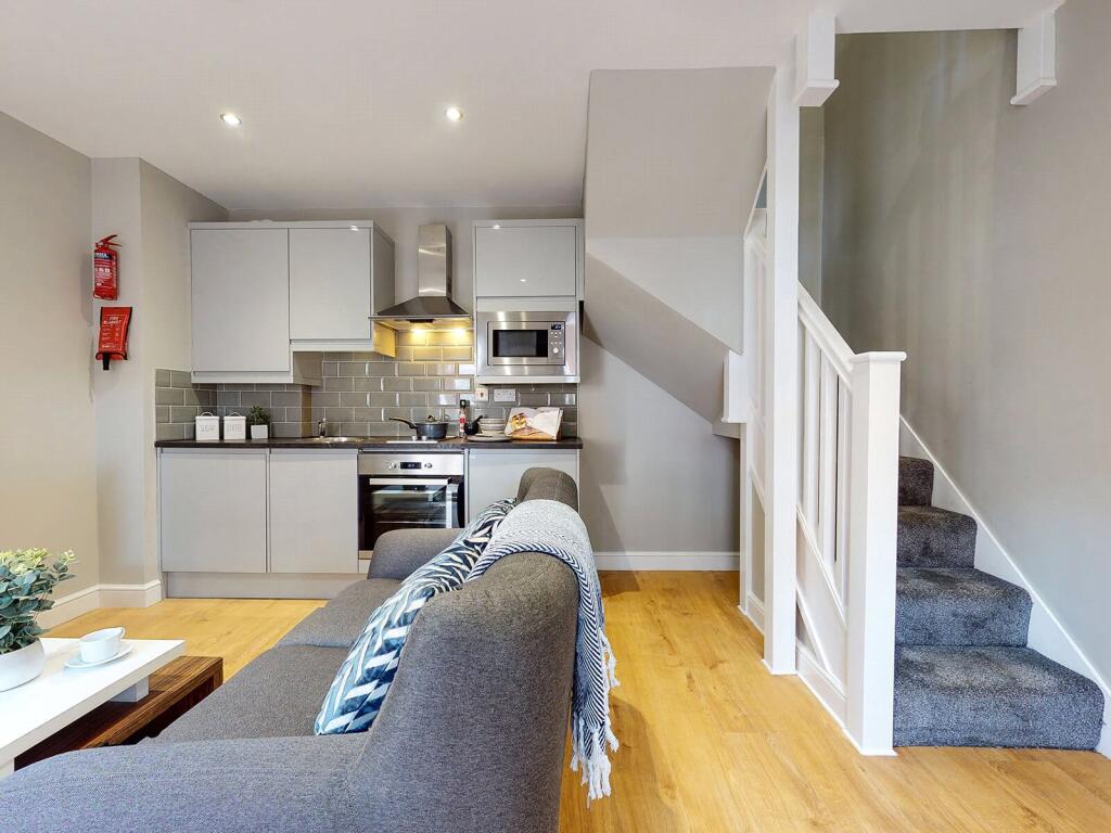 Main image of property: 29 Springfield Mount #135772