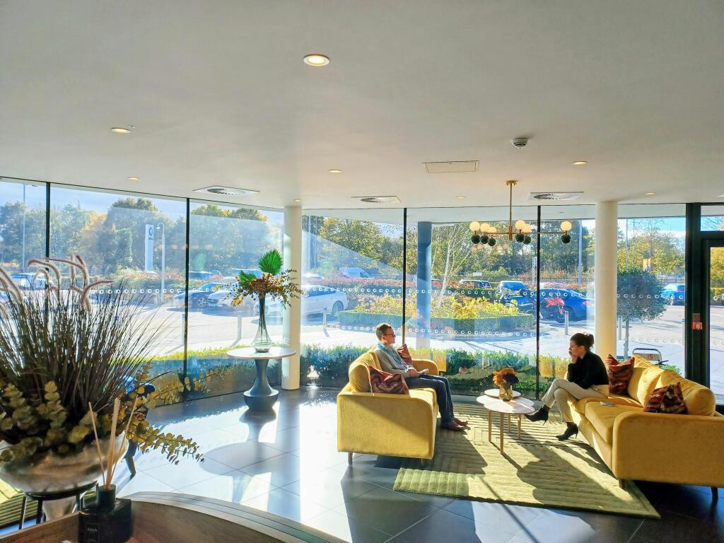 100 Berkshire Place Winnersh offices 2 to 200 people 7.jpg