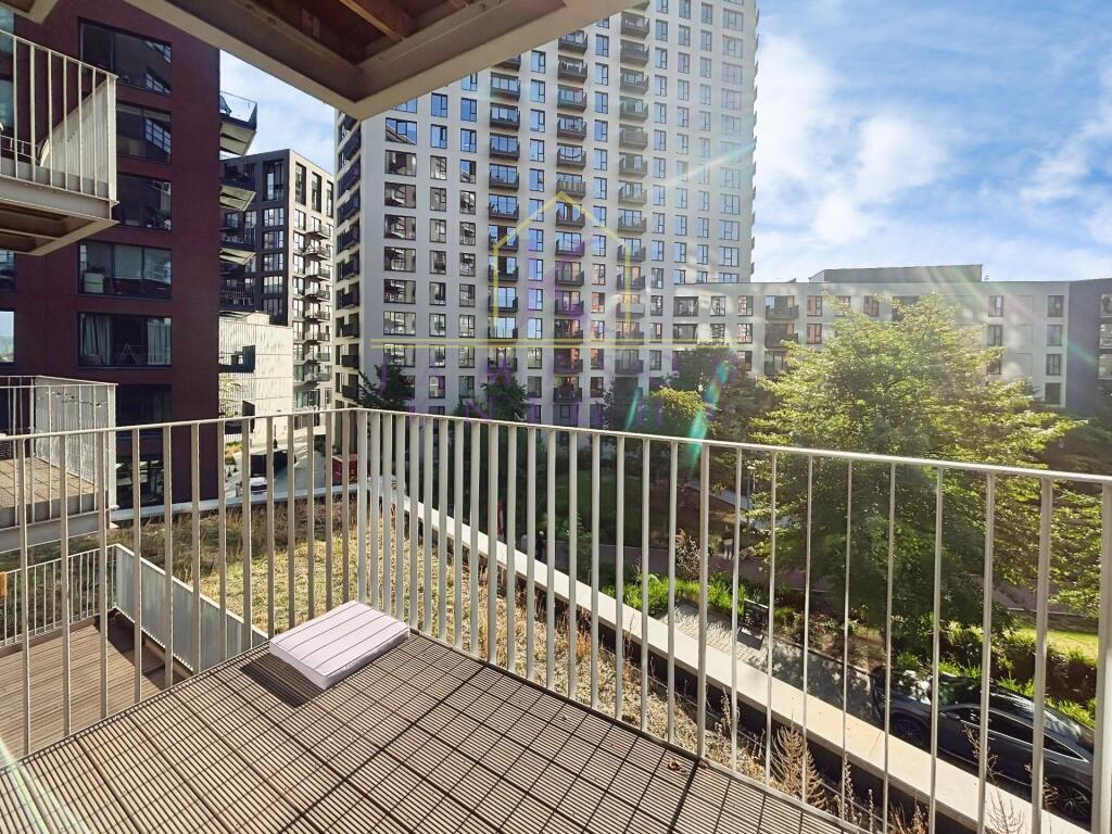 Main image of property: Kent Building, Hope Street, London, E14