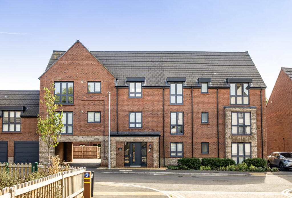 Main image of property: Mustoe Road, Frenchay, Bristol, Gloucestershire, BS16