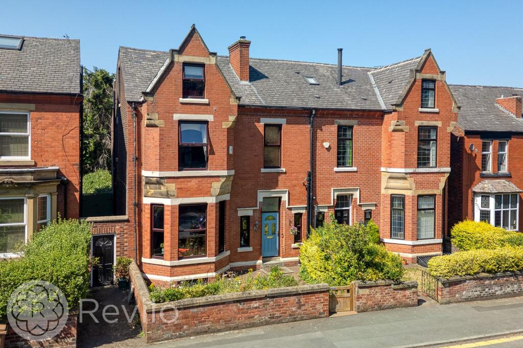 Main image of property: Bury Road, Rochdale, OL11