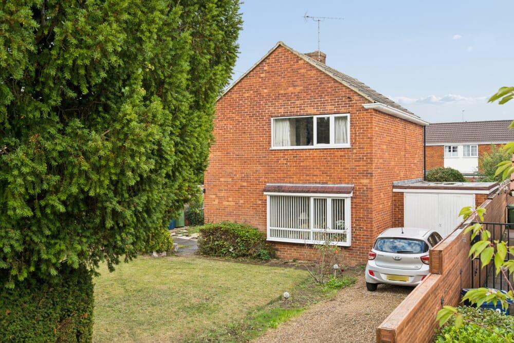 Main image of property: Glynswood, Chalfont St Peter, SL9