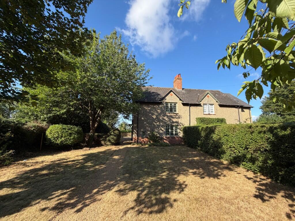 Main image of property: 17 Manor Road, NN6 9ES