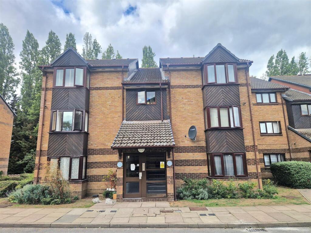 Main image of property: Harp Island Close, London