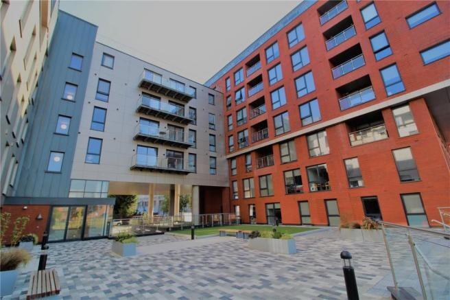 Main image of property: Adelphi Wharf 3, Salford, M3