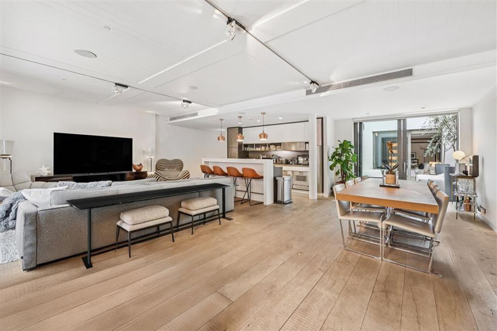 Main image of property: Oxford Street, Soho