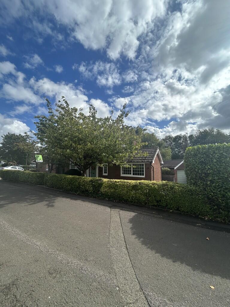 Main image of property: New Lawns, Reddish