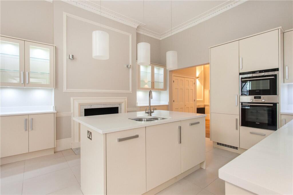 Main image of property: Gloucester Place, Marylebone, London, W1U