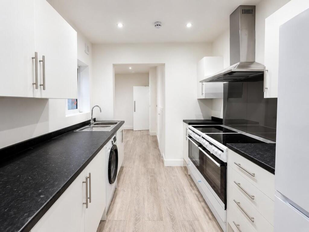 Main image of property: Corporation Street, Mansfield, Nottinghamshire, NG18