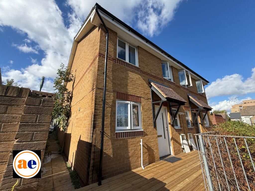 Main image of property: Maple Court, Erith ***3D FLOORPLAN & VIDEO AVAILABLE ***