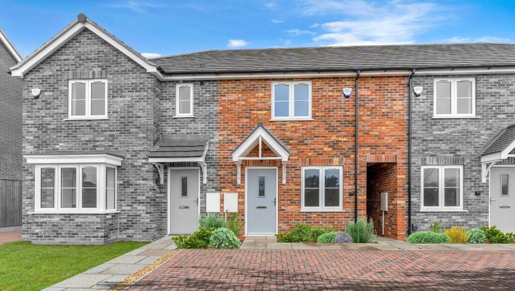 Main image of property: Clover Lane,
Healing,
Grimsby,
DN41 7AG