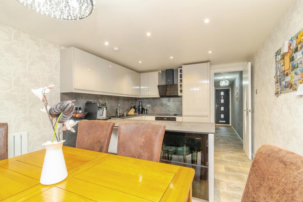 Main image of property: Permayne, New Bradwell, Milton Keynes, Buckinghamshire, MK13