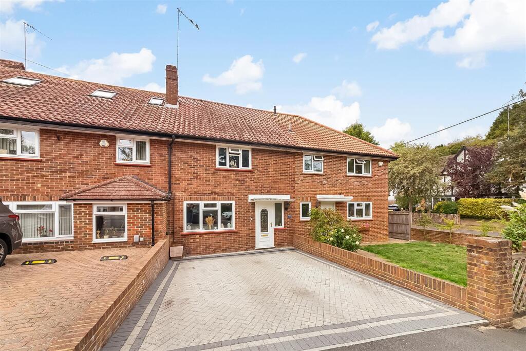 Main image of property: The Glade, Coulsdon