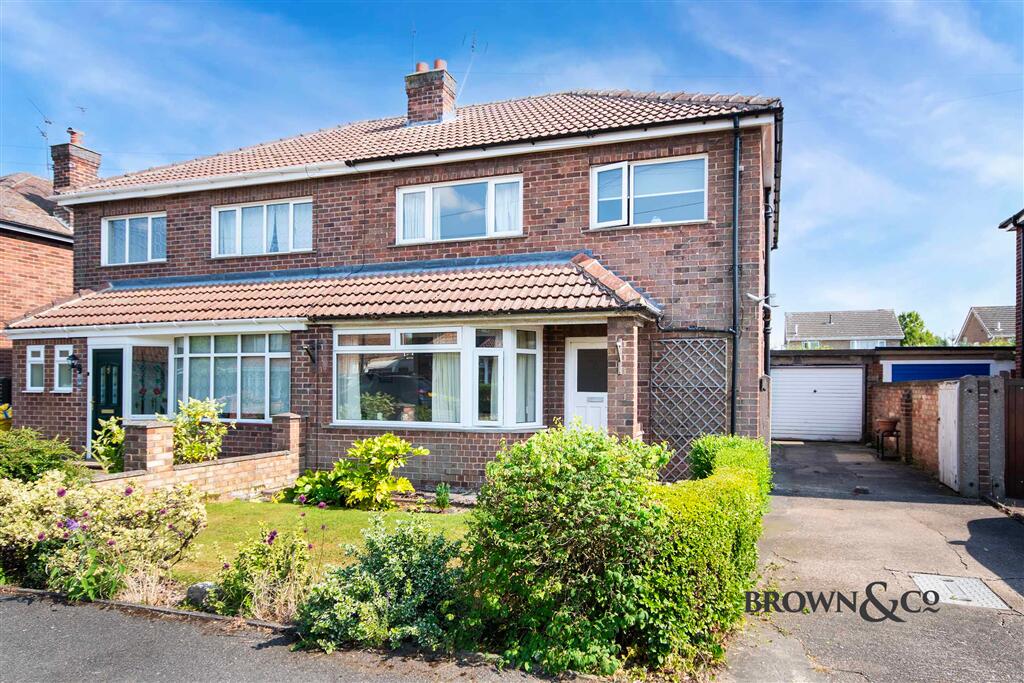 Main image of property: 32 Richmond Road, Retford, Nottinghamshire DN22 6SJ