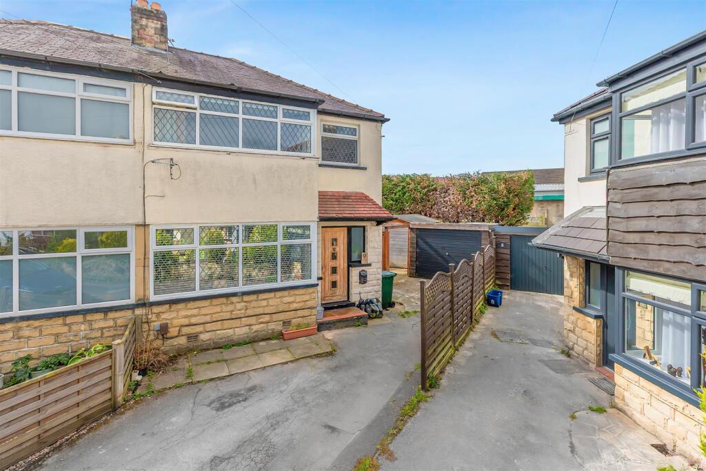 Main image of property: Thwaites Avenue, Ilkley