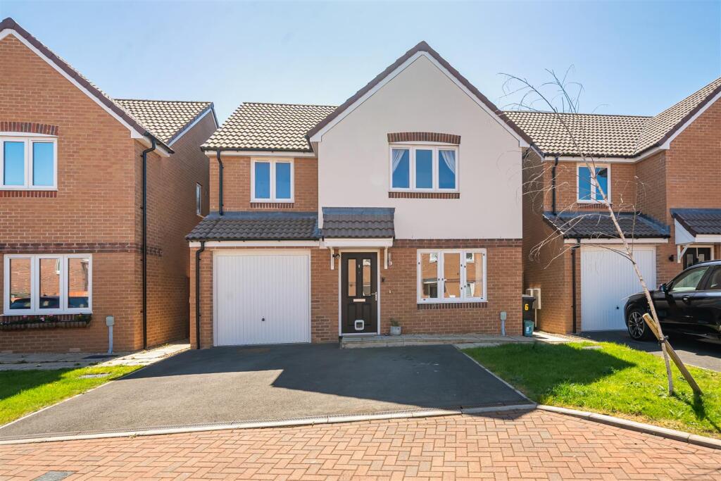 Main image of property: Meteor Row, Grove, Wantage