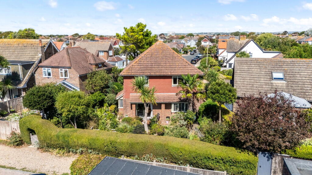Main image of property: Courtlands Close, Goring-by-Sea, Worthing, BN12 4BT