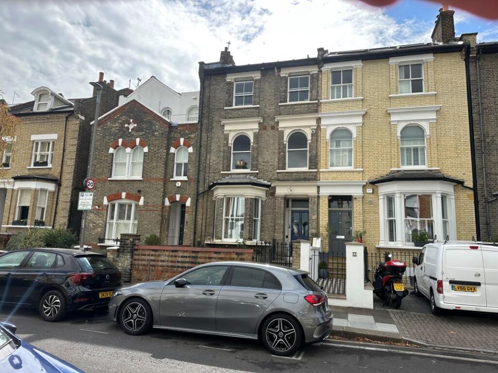 Main image of property: 7b Rosehill Road, London, SW18 2NY