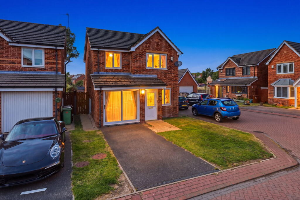 Main image of property: Thistle Hill Close, Streethouse WF7