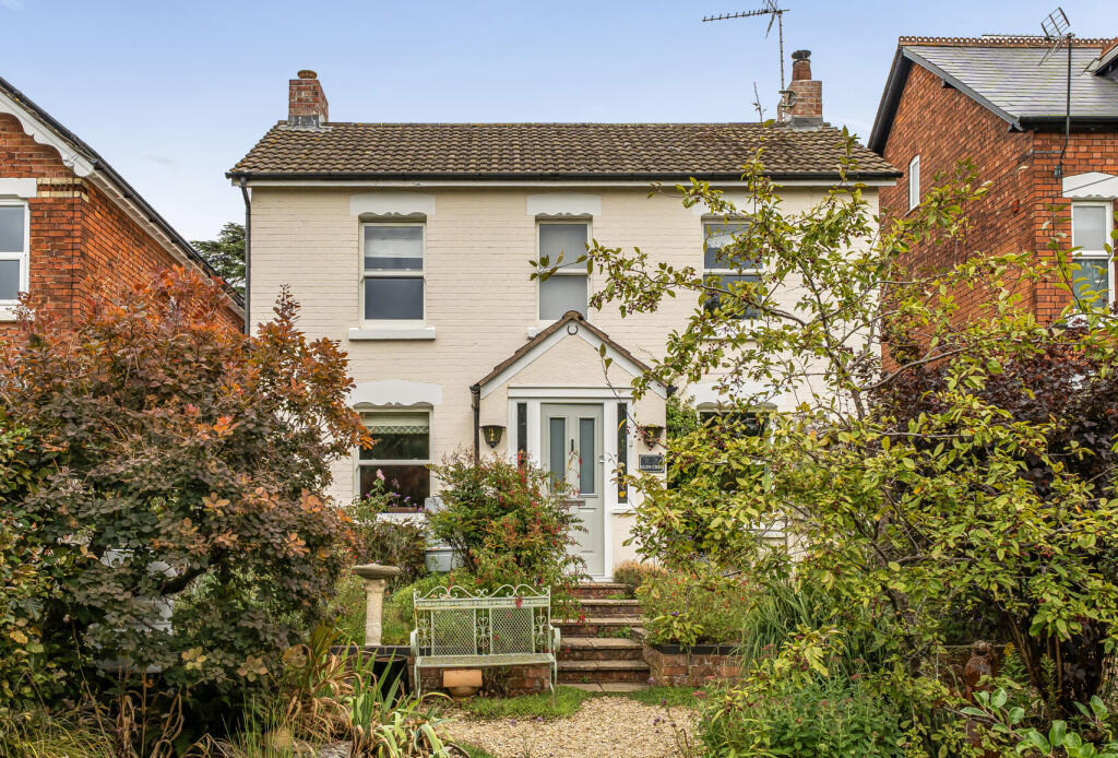 Main image of property: Queens Road, Stonehouse, Gloucestershire, GL10