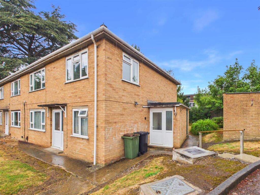 Main image of property: Glebe Close, Oadby, Leicester
