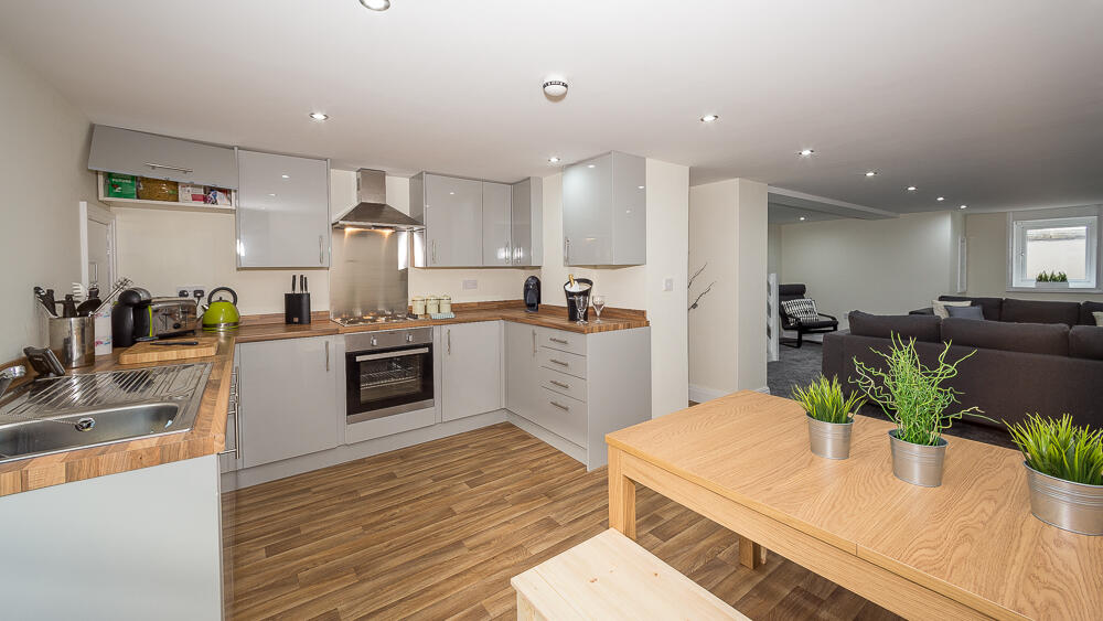 Main image of property: 23 Headingley Mount, Headingley, Leeds, LS6 3EL