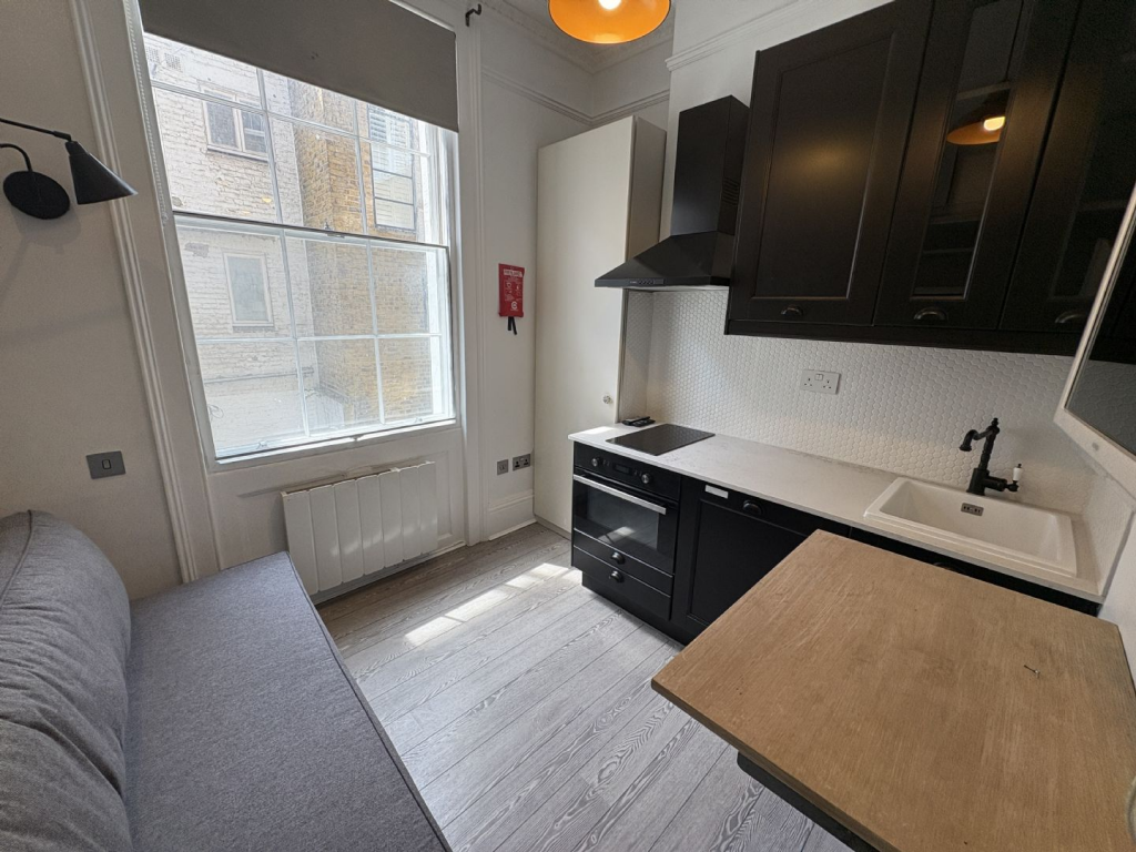 Main image of property: Studio Flat 2, 193 Gloucester Place, Baker Street NW1 6BU