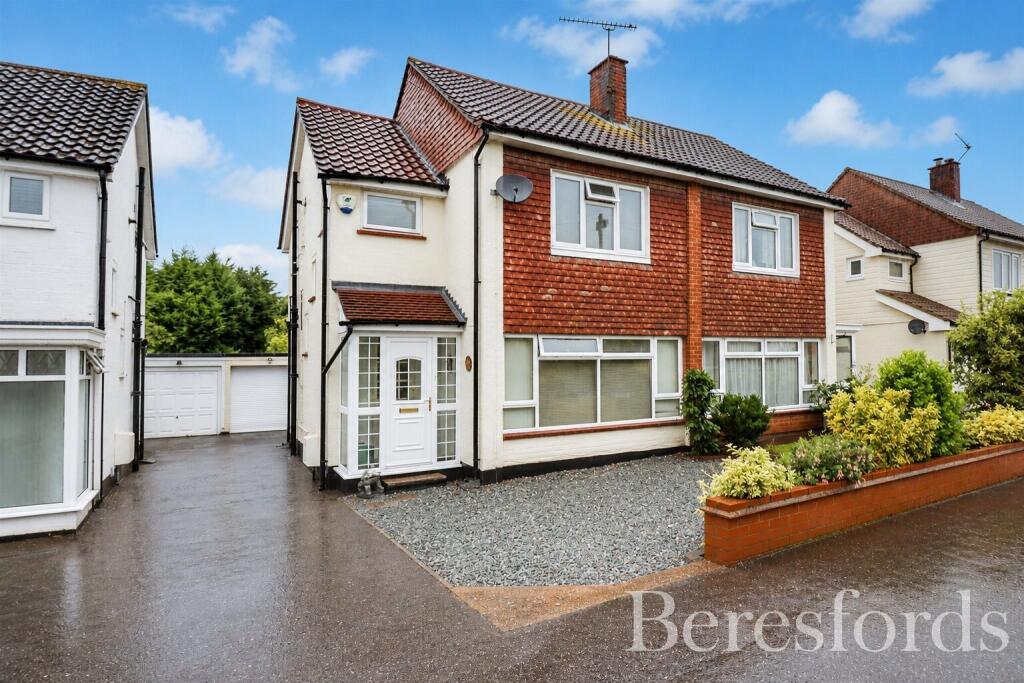 Main image of property: Hunts Mead, CM12