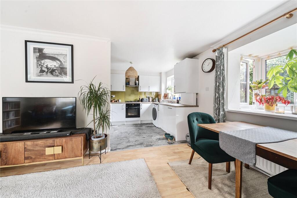 Main image of property: Warwick Gardens, Harringay, London, N4