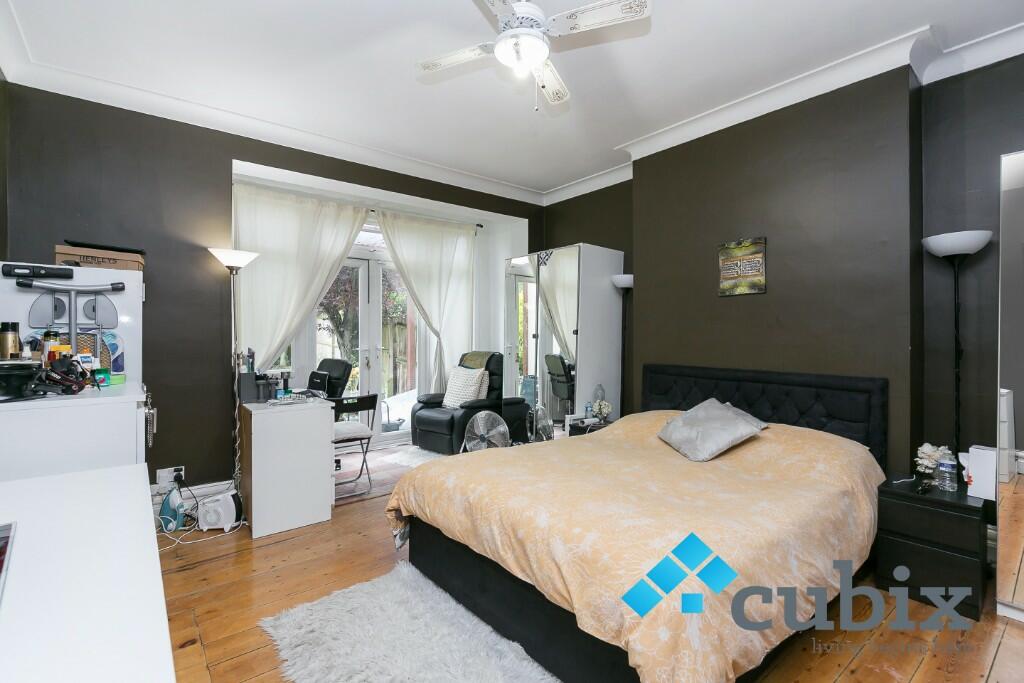 Main image of property: Brighton Road, Purley, Croydon(London Borough), CR8