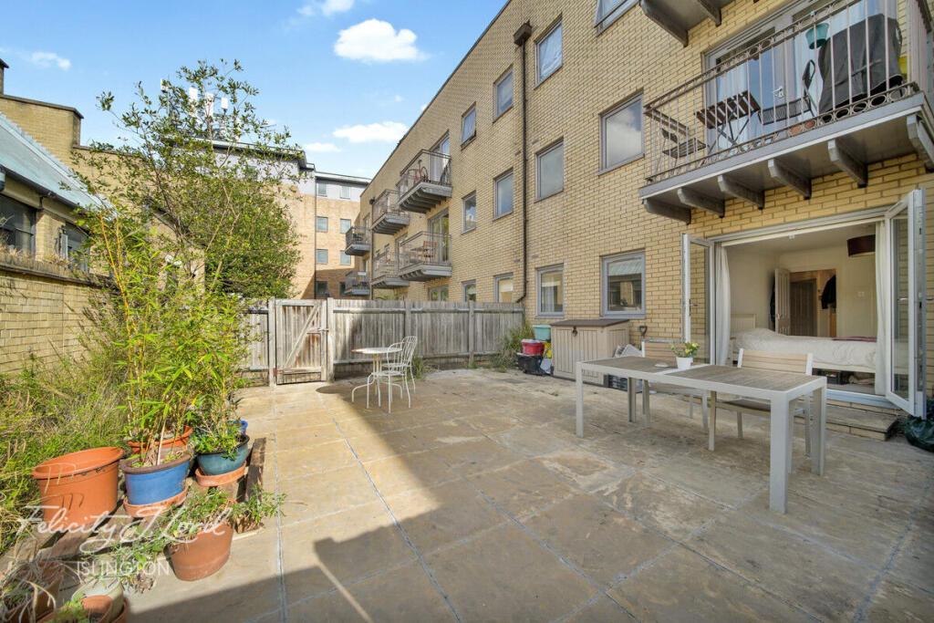 Main image of property: Essex Road, London N1