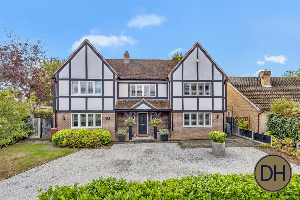 Main image of property: Park Avenue, Hutton, Essex CM13
