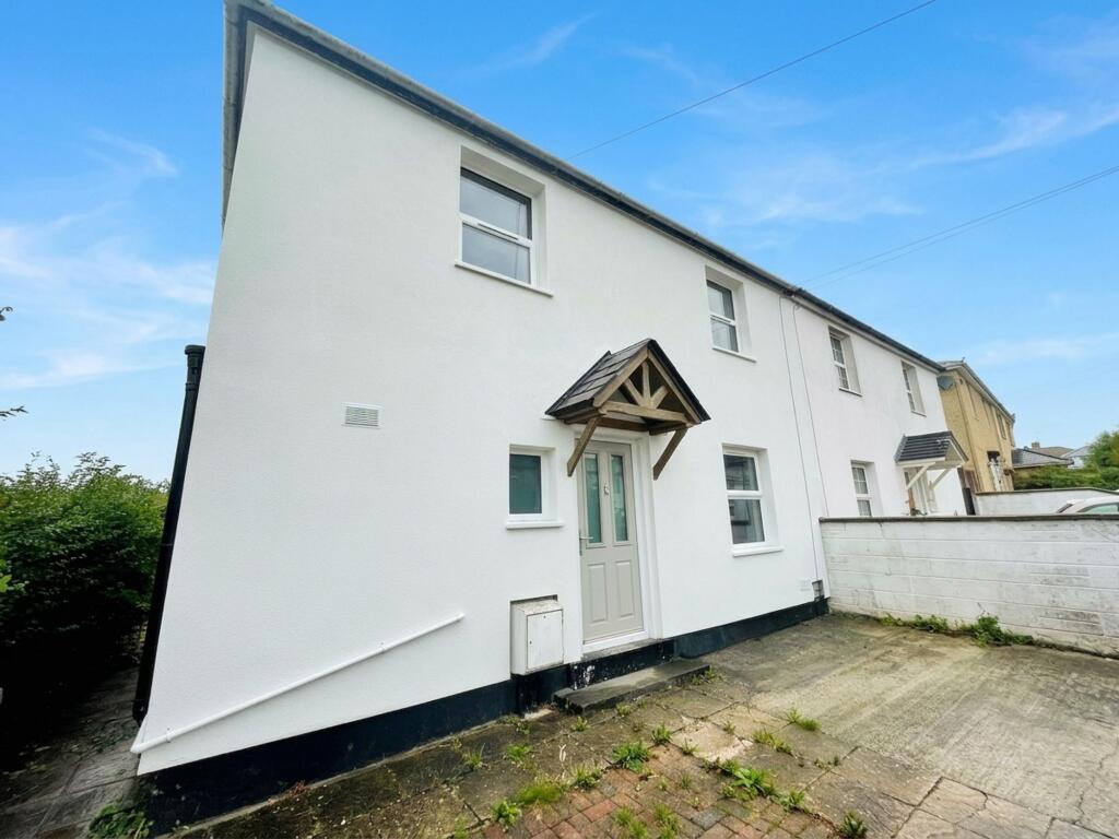 Main image of property: Stoke Bishop, Trym Side, BS9 2HB